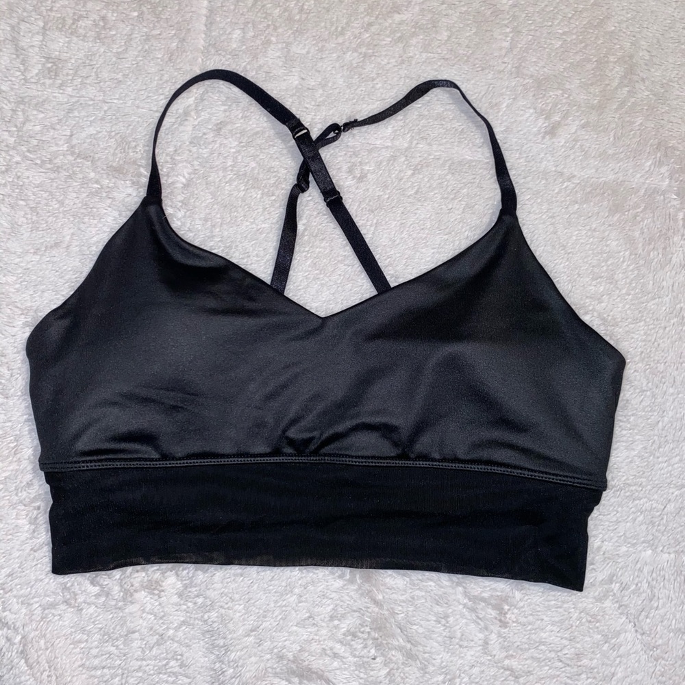 Black sports bra